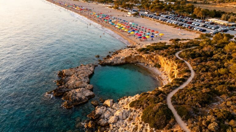 Côte corse contrastée, endroits à éviter en Corse et alternative paisible