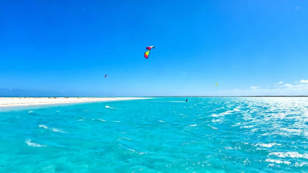 Lagon venté et eau claire, spot kite Hurghada