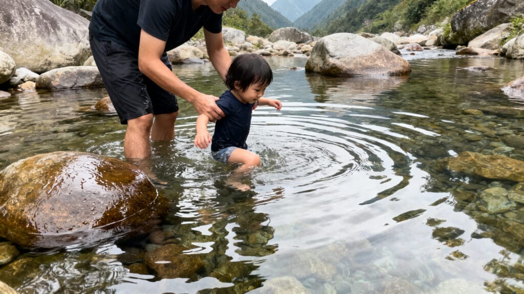 Baignade prudente dans une vasque des gorges d'Héric