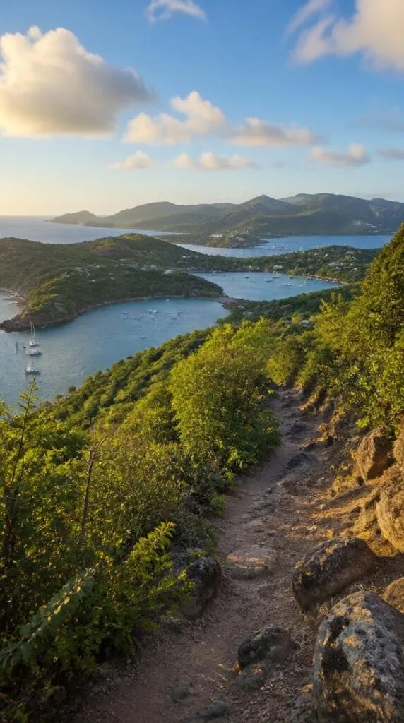 Montée panoramique pour randonnée aux Saintes